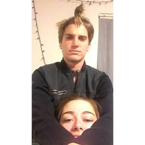 Meet your Posher, Max